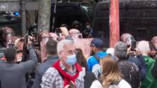 Primer día del gobierno Aragonès: un grupo antidesahucios ocupa la sede de ERC