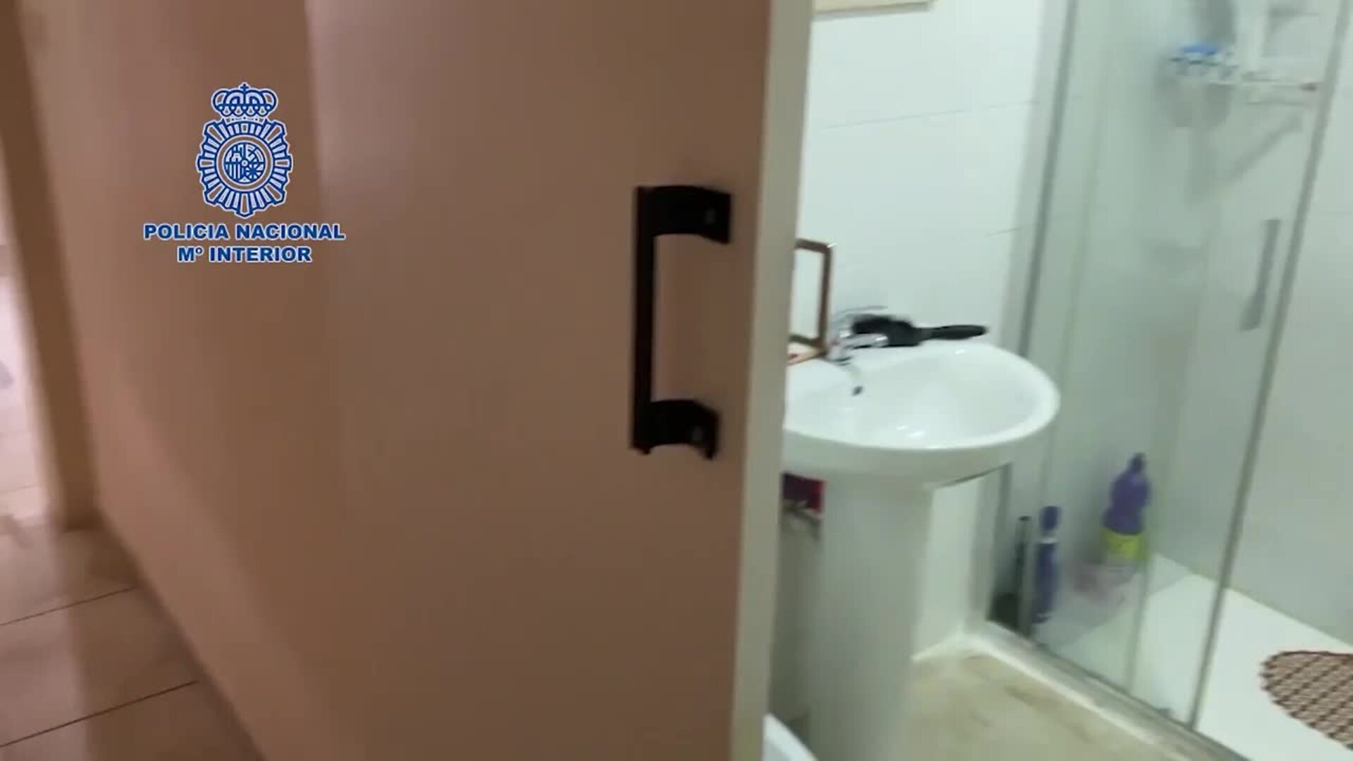 La Guardia Civil libera a nueve mujeres explotadas sexualmente en Granada