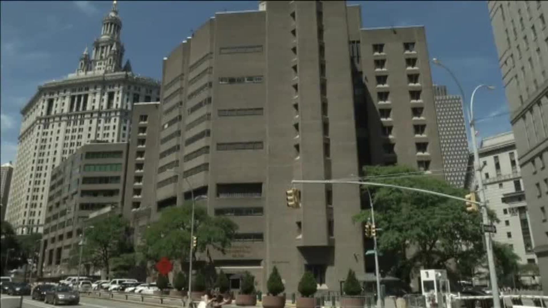 La autopsia de Epstein revela que tenía varios huesos rotos en el cuello