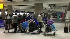 La UE acuerda limitar fuertemente los viajes, pero no cerrar las fronteras