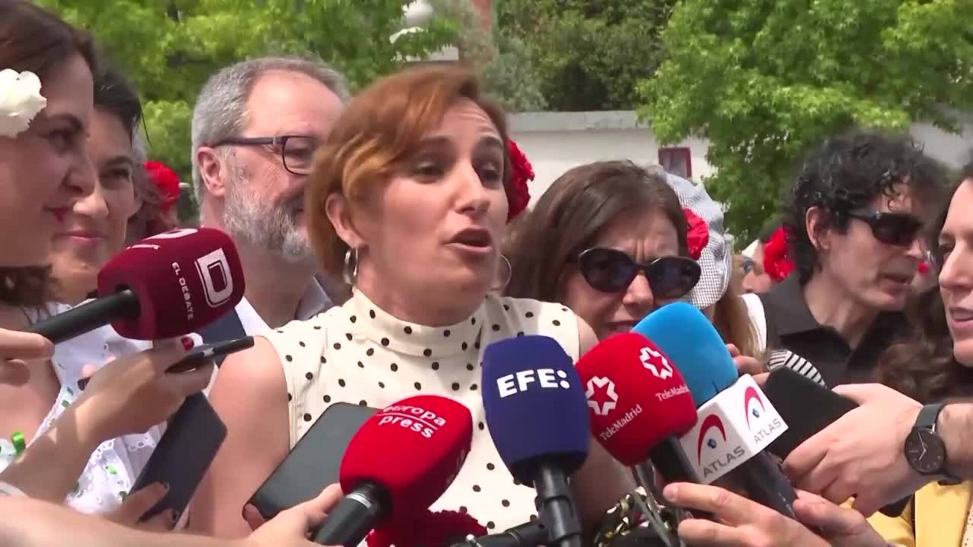 Mónica García le pide cariñosamente al &quot;patrón de los vagos&quot; derecho al tiempo