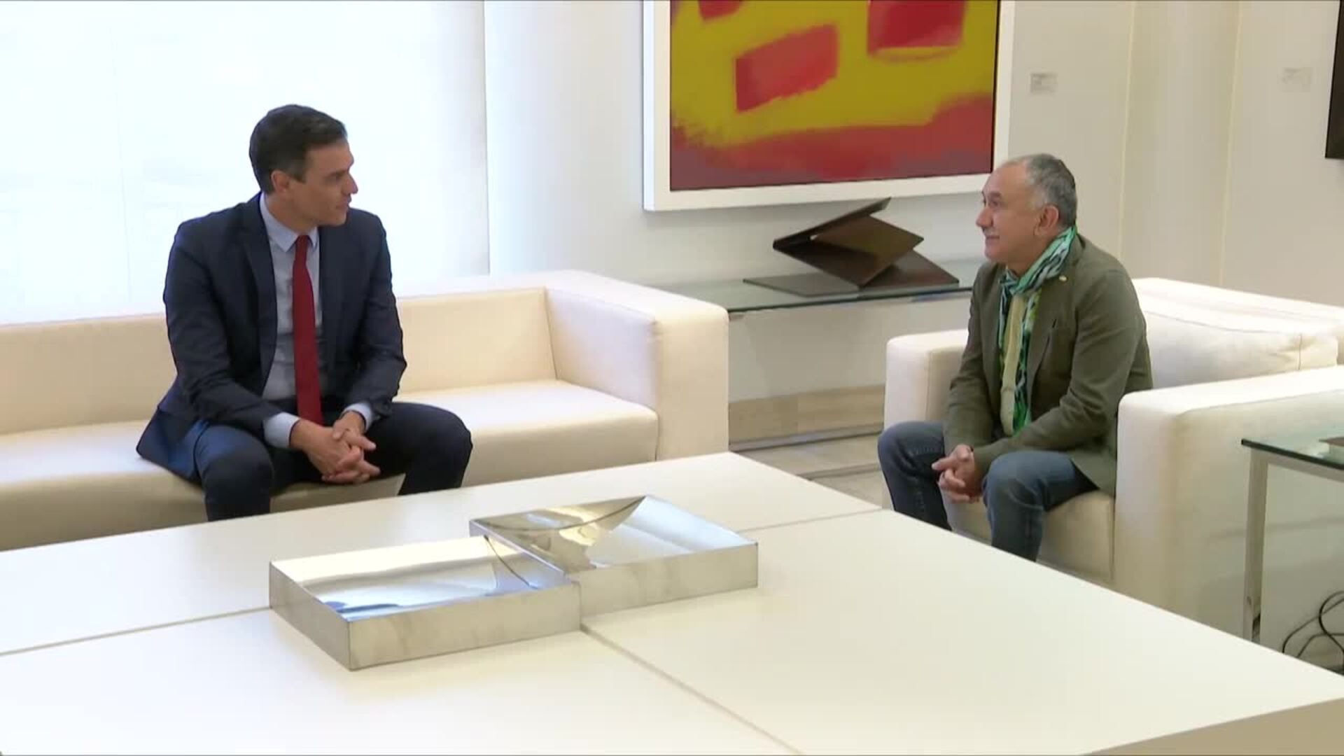 Sánchez debate con UGT y CCOO sobre la &quot;Europa social&quot;