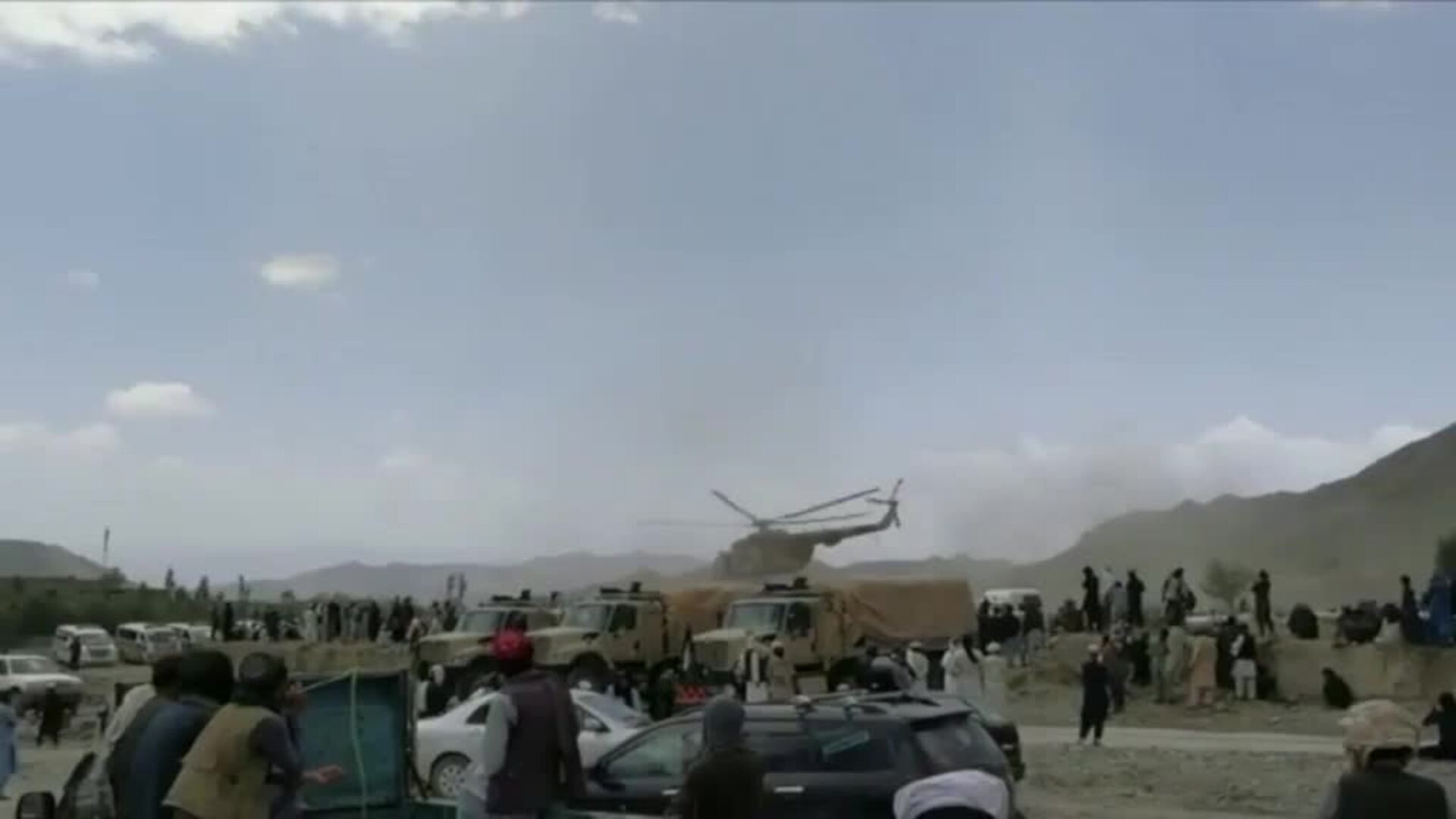 Ayuda con cuentagotas para los damnificados por el terremoto en Afganistán