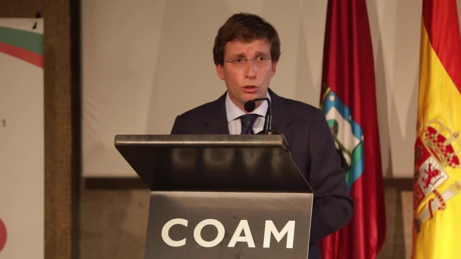 Almeida destaca la labor y &quot;utilidad social&quot; de los Colegios Profesionales