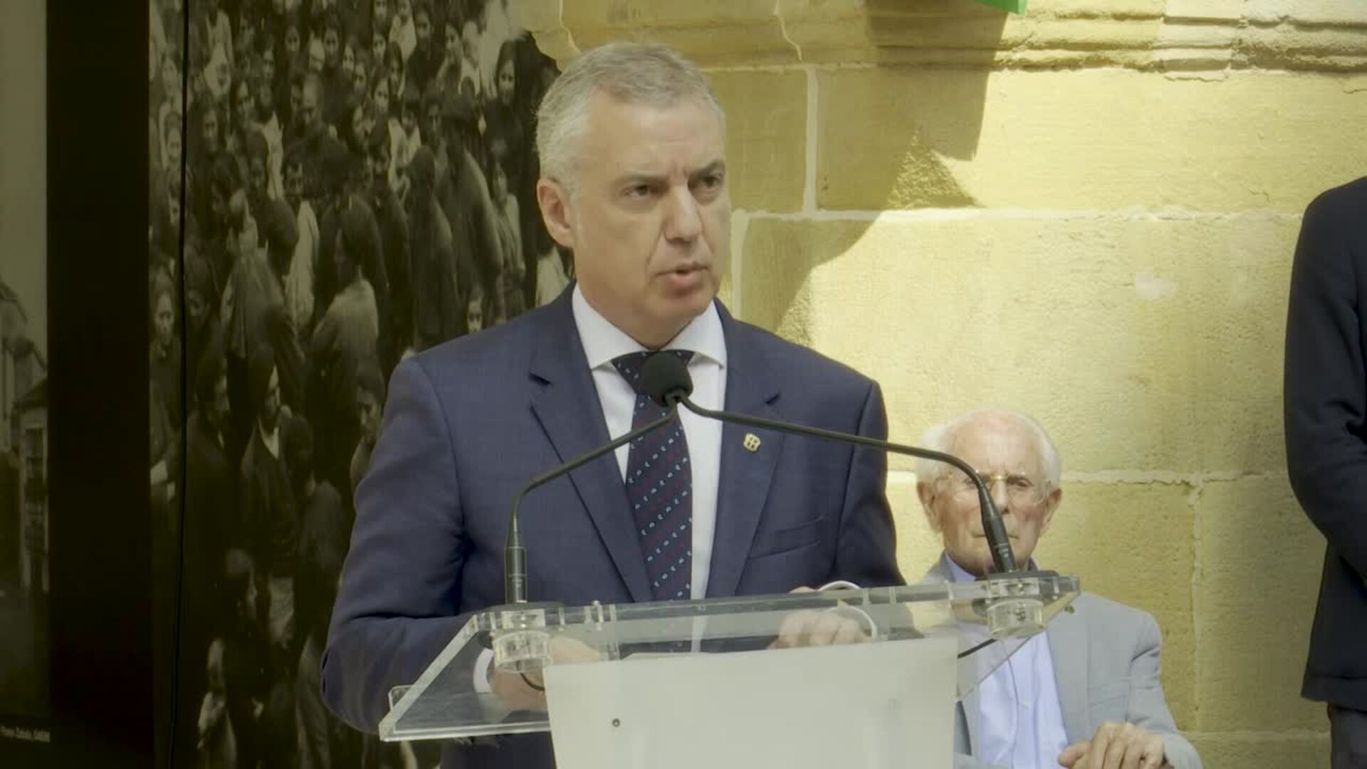 Urkullu: &quot;Restituir la dignidad de quienes sufrieron una guerra injusta es un deber social&quot;