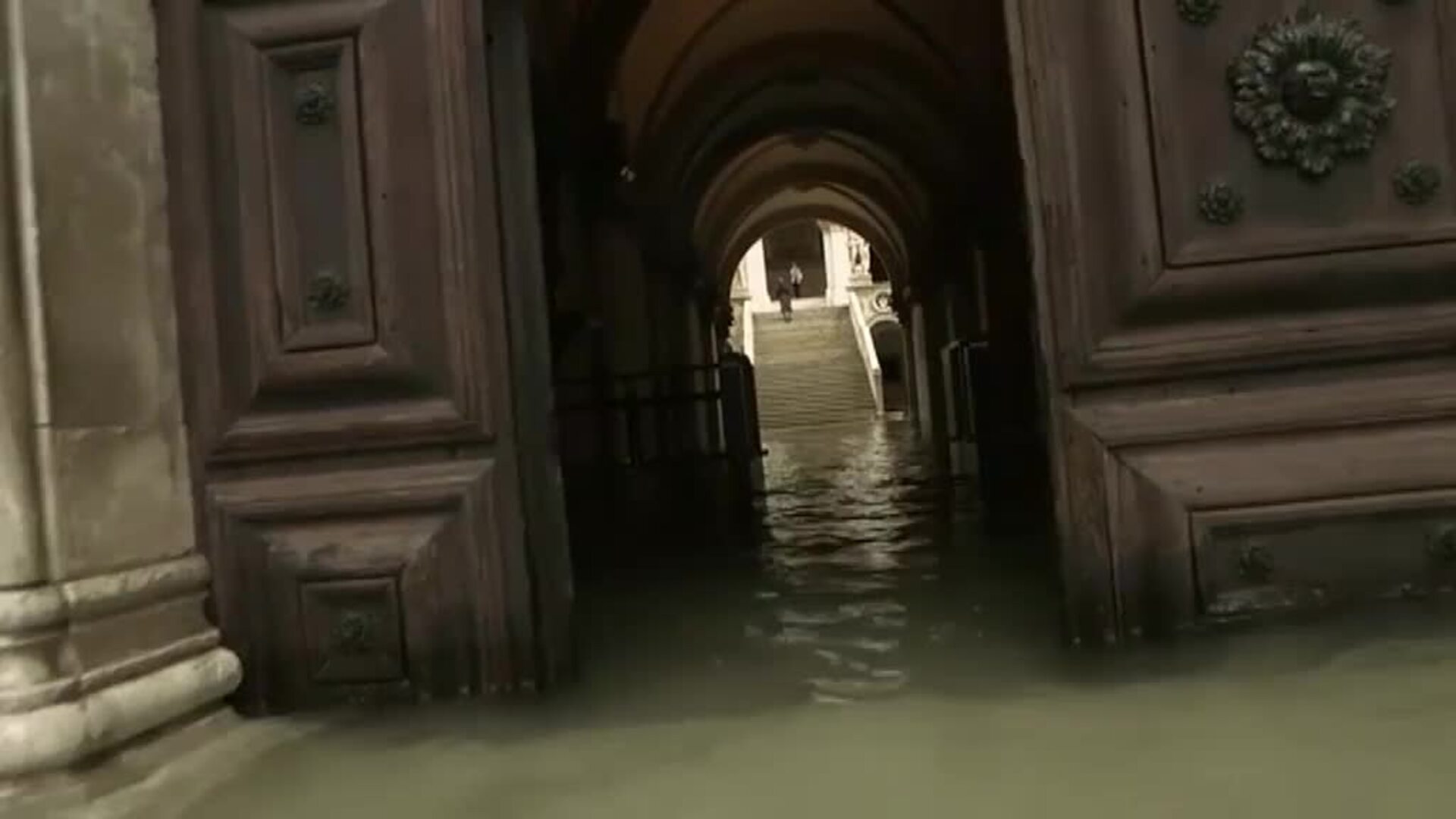 El primer ministro italiano declara el estado de emergencia en Venecia