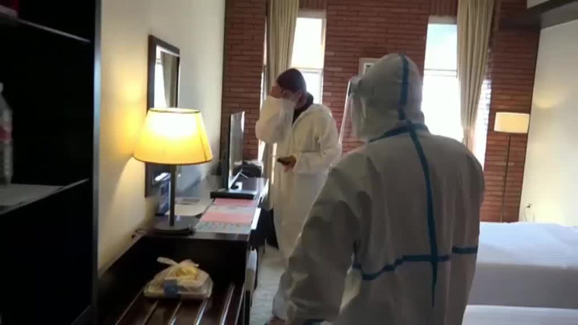 China habilita hoteles a los pasajeros internacionales para guardar cuarentena