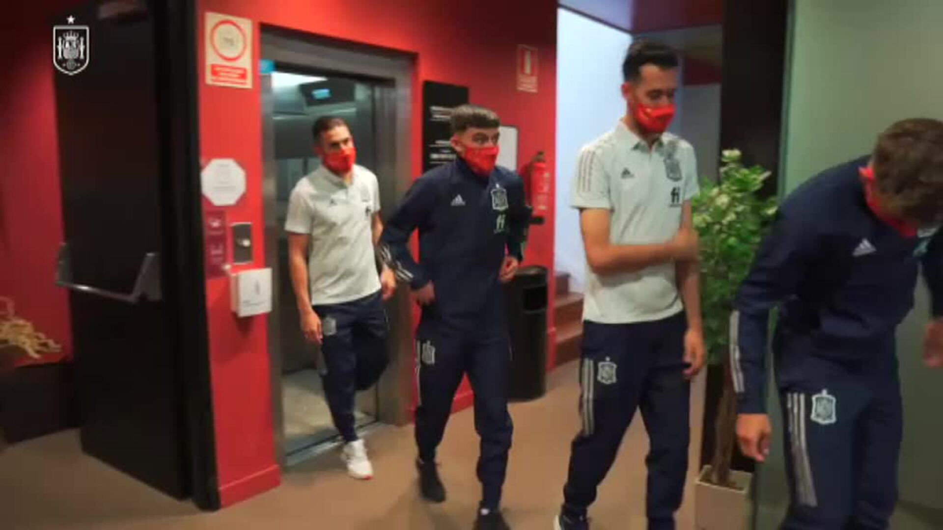 Gerard Moreno será baja ante Grecia pero se queda con la selección bajo supervisión médica