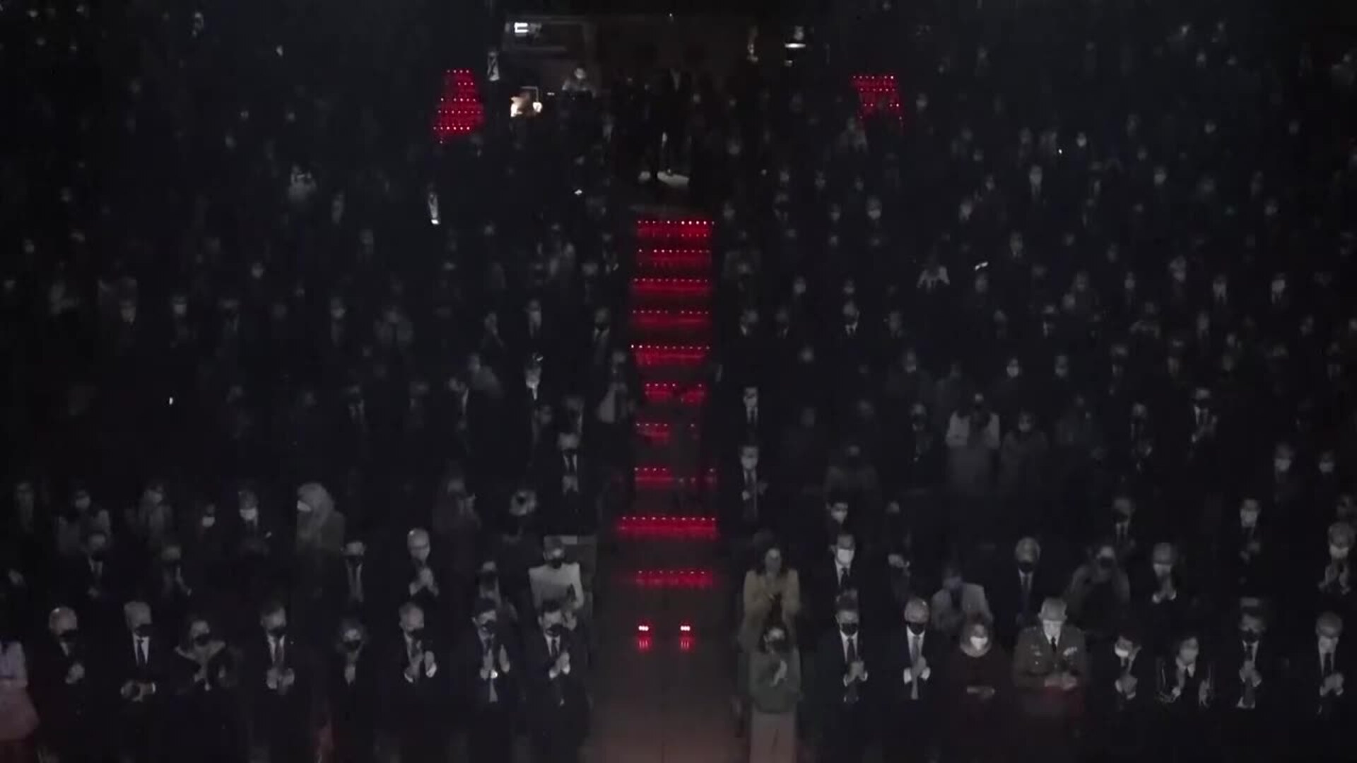 Moreno subraya capacidad de Andalucía para mirar de igual a cualquier región por rica que sea