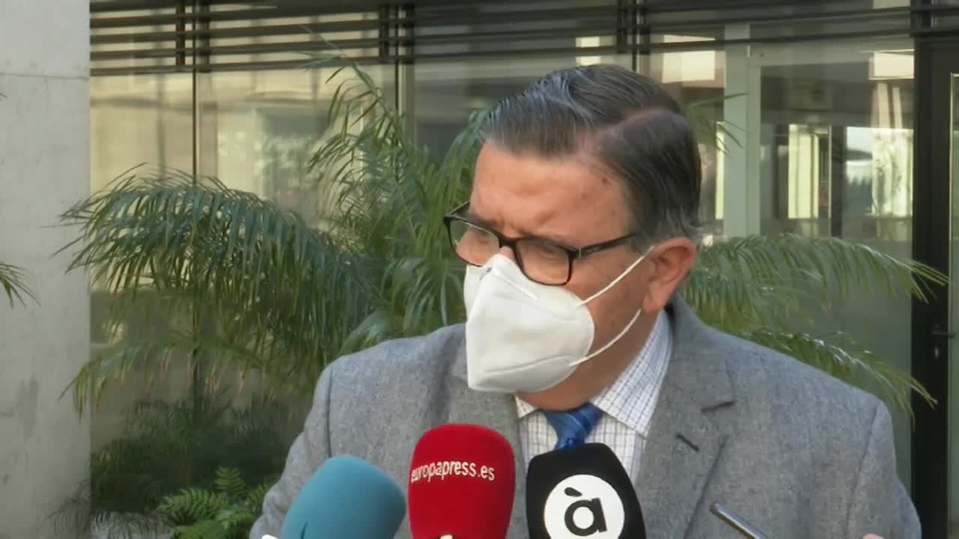 Primer día de obligatoriedad por ley del uso de mascarilla en playas