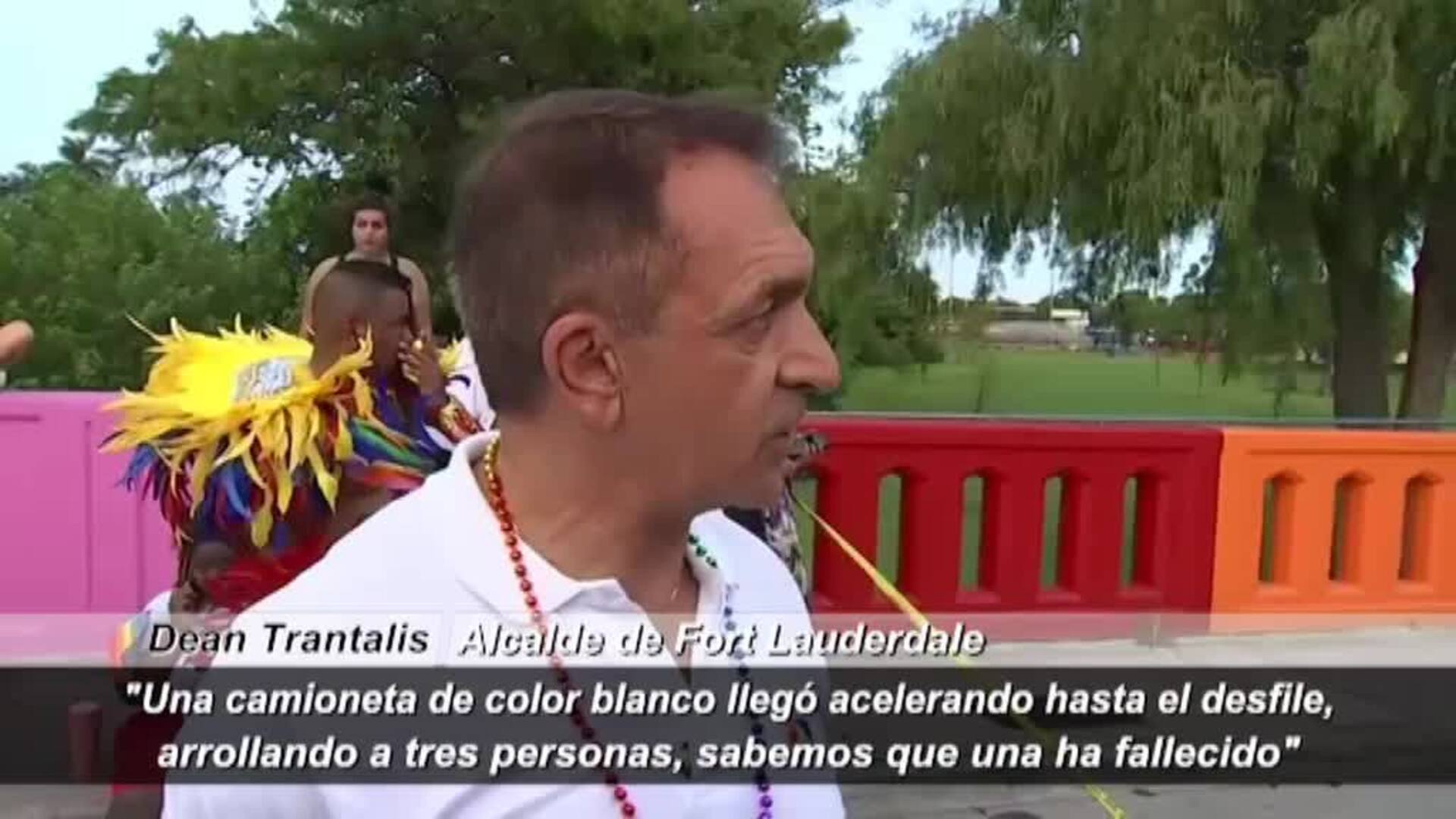 Un vehículo embiste a varias personas en la celebración del Orgullo Gay de Florida