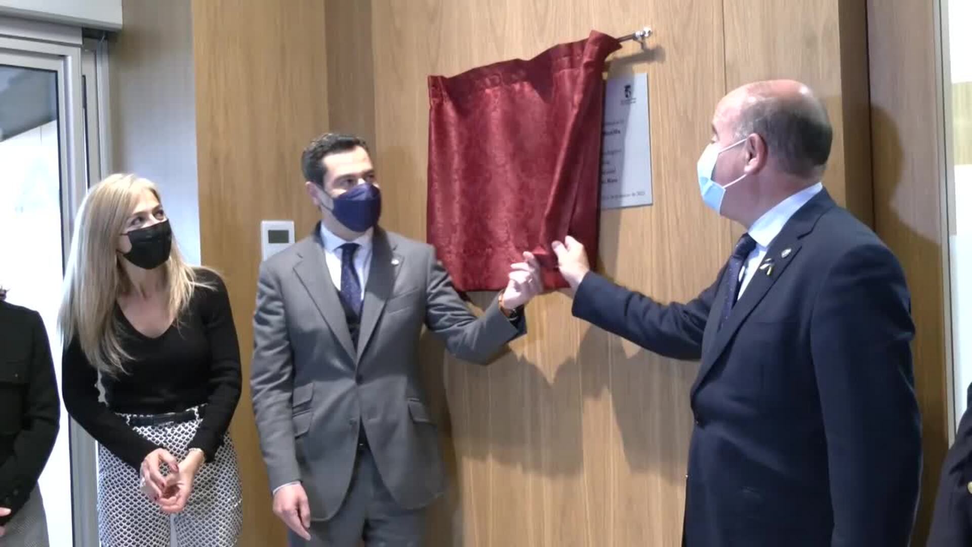 Moreno inaugura el Museo de los Dólmenes de Antequera 30 años después del inicio de las obras