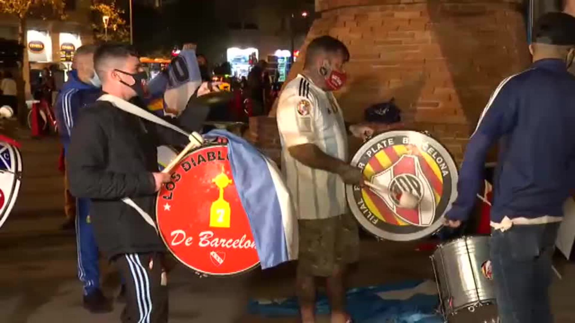 Barcelona también llora a Maradona