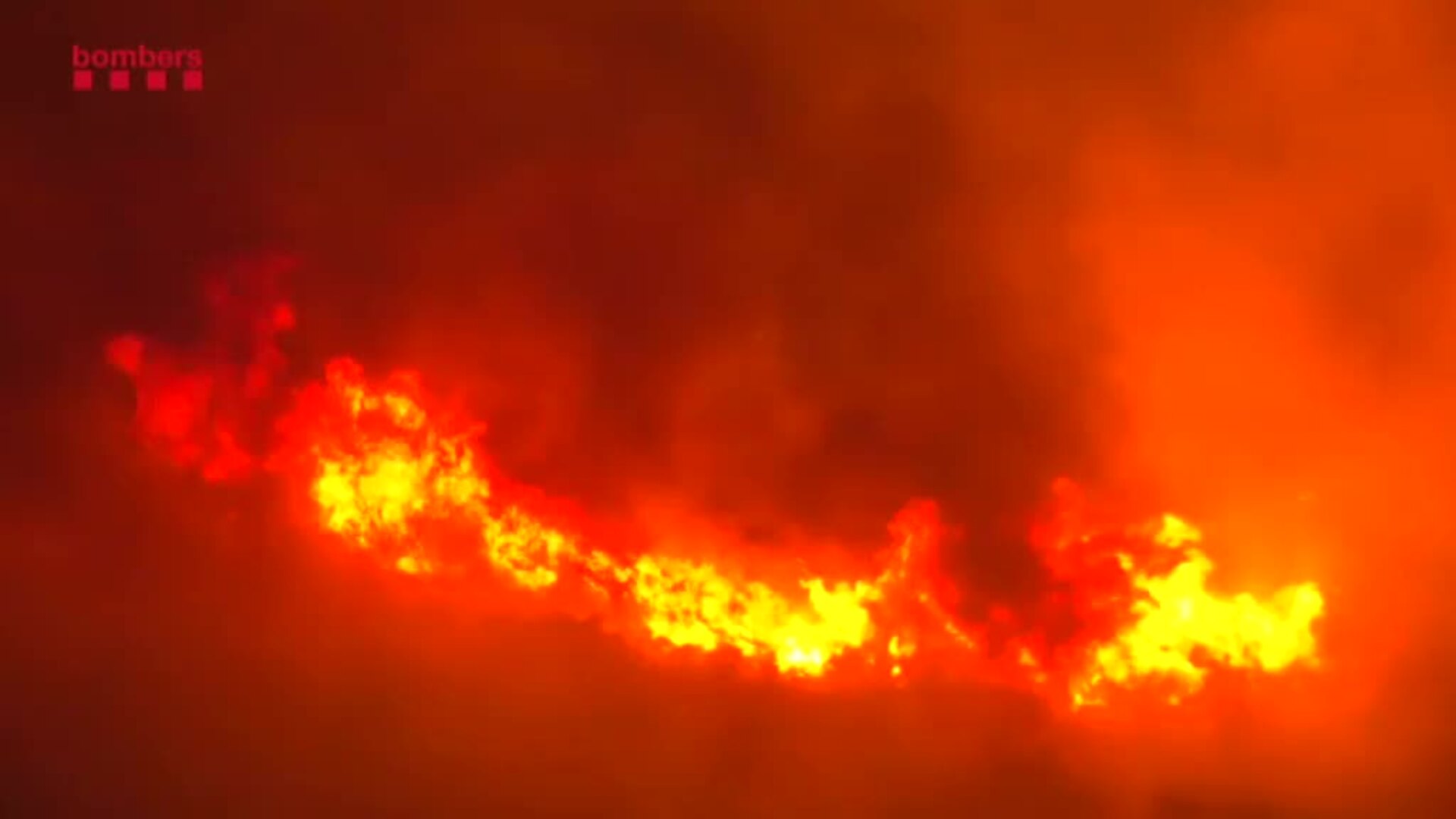 El incendio de Llança, inestable, evoluciona de manera complicada arrasando más de 500 hectáreas