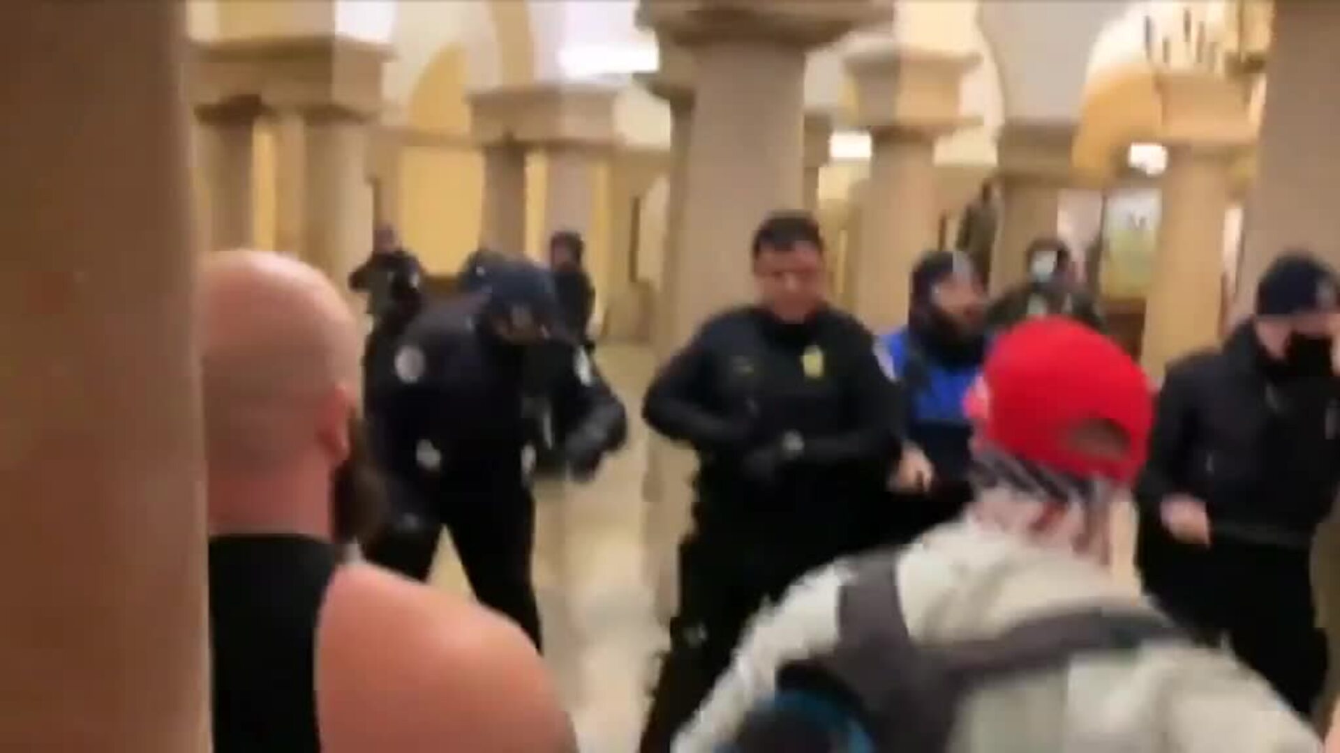 Joe Biden acusa a Donald Trump del asalto al Capitolio en su primer aniversario