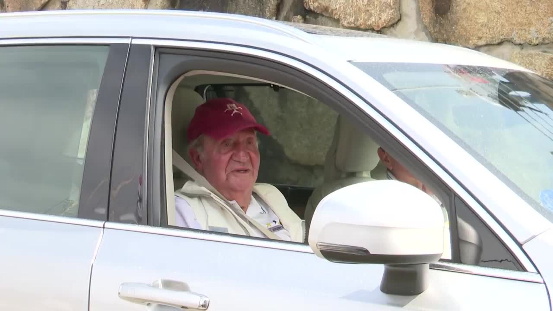 Juan Carlos I, con &quot;muchas ganas&quot; del encuentro con su hijo, espera &quot;muchos abrazos&quot;