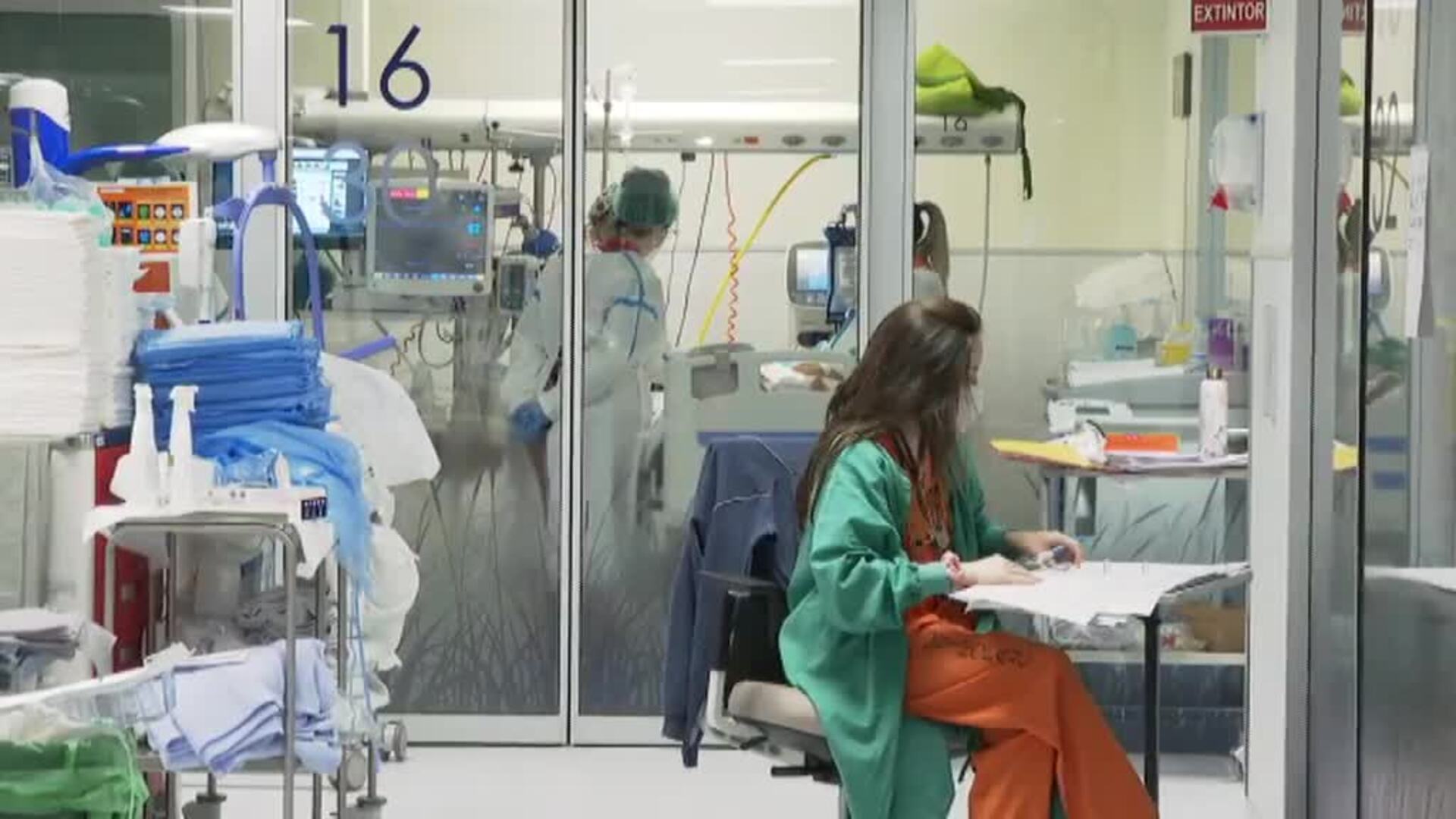 Las UCI no quieren oír hablar de &#039;gripalización&#039;