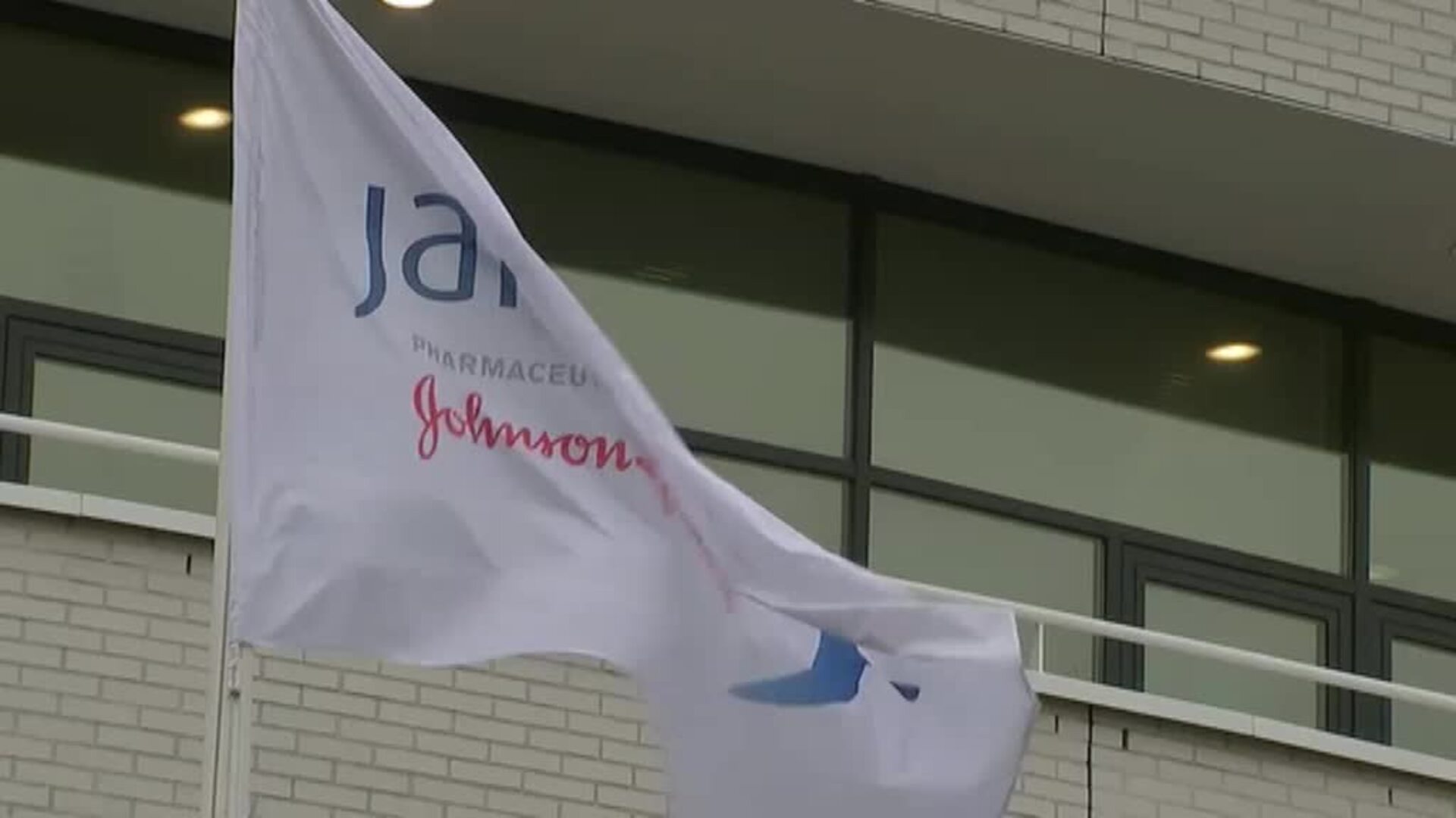 La EMA recomienda seguir vacunando con Janssen pese a encontrar un posible vínculo entre la vacuna y ciertos &quot;trombos inusuales&quot;