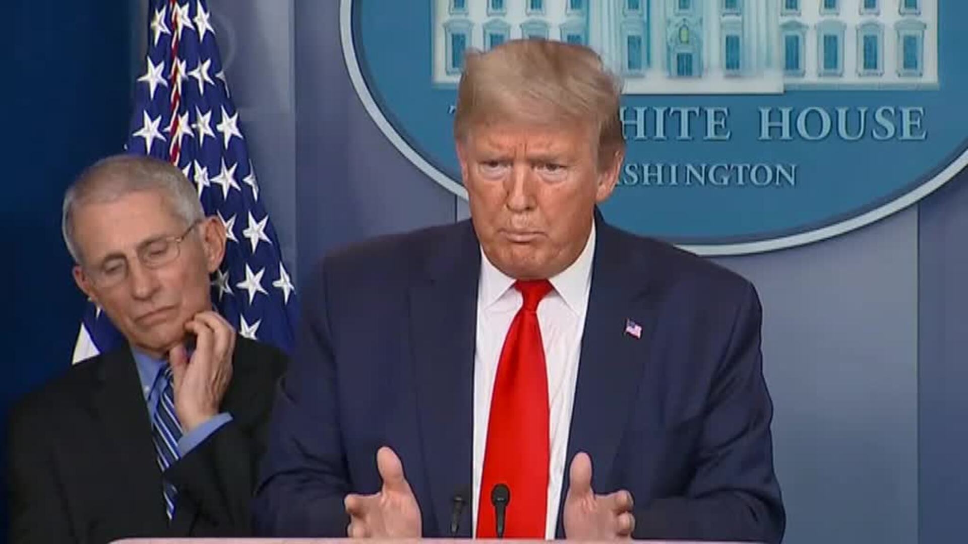 Trump carga contra el doctor Fauci tras sus comentarios sobre la crisis del COVID-19