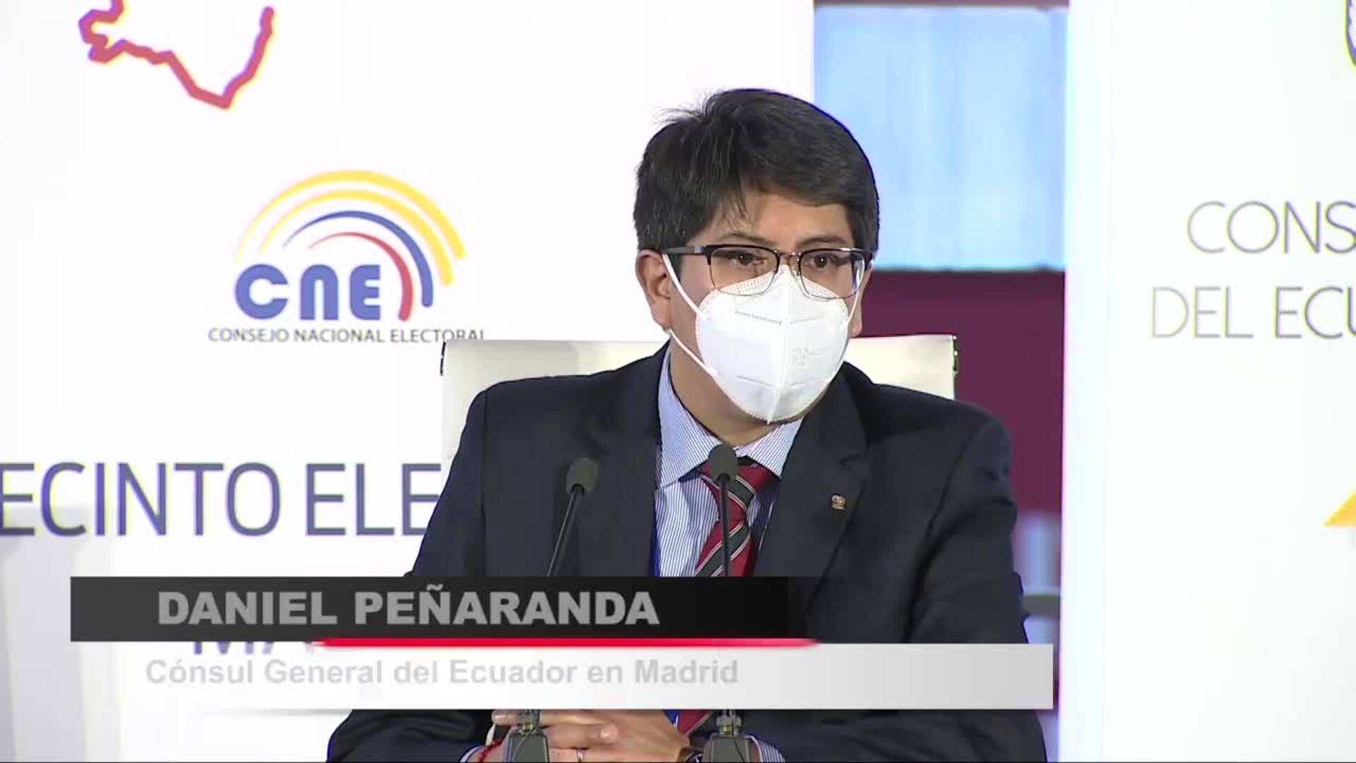 Ecuatorianos empadronados en Consulado de Madrid votan en una jornada &quot;especial&quot;