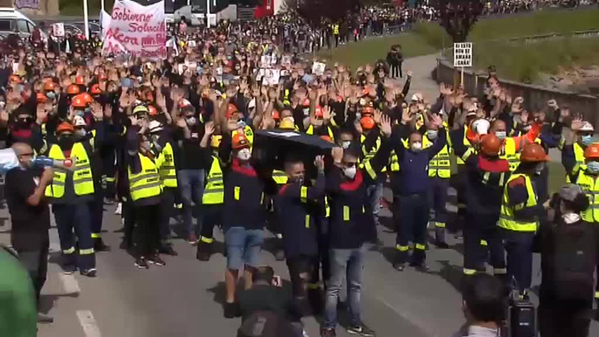Viveiro se moviliza contra el cierre de la planta de Alcoa San Cibrao