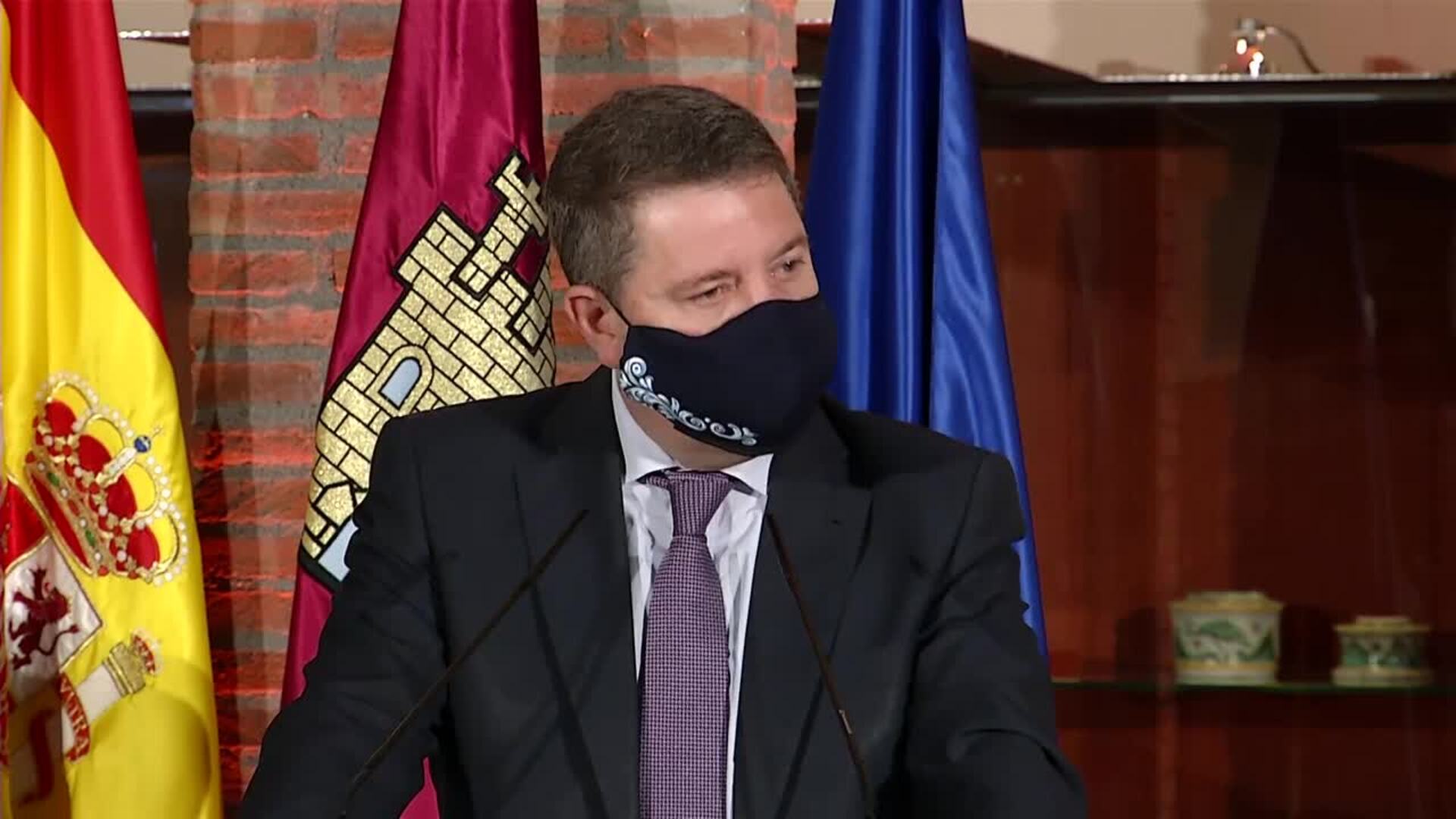 Page ve dificultades jurídicas en mantener el toque de queda