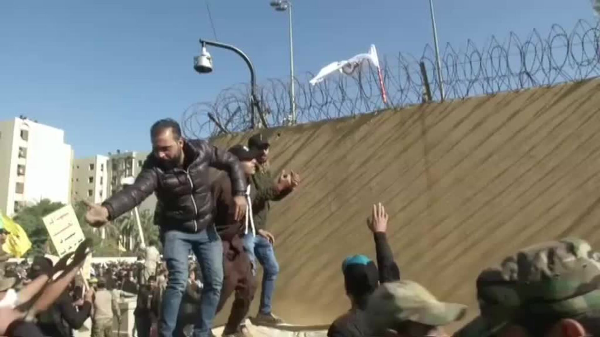 Protestas ante la Embajada de EEUU en Bagdad