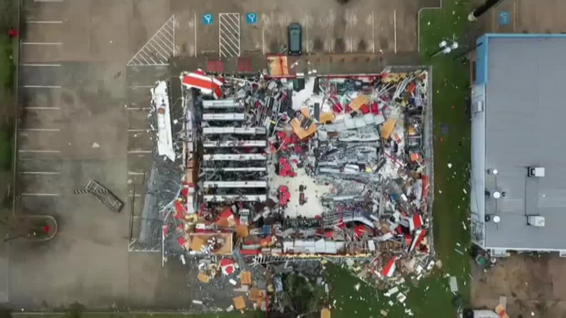 La destrucción del huracán Laura a su paso por Luisiana y Texas: 10 personas fallecidas y pueblos bajo el agua