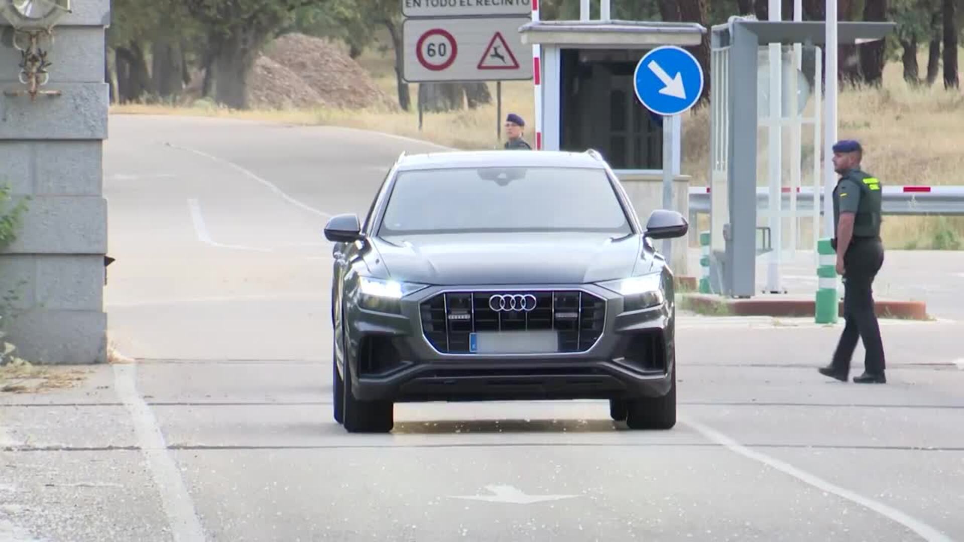 El Rey emérito abandona Zarzuela tras una visita de once horas