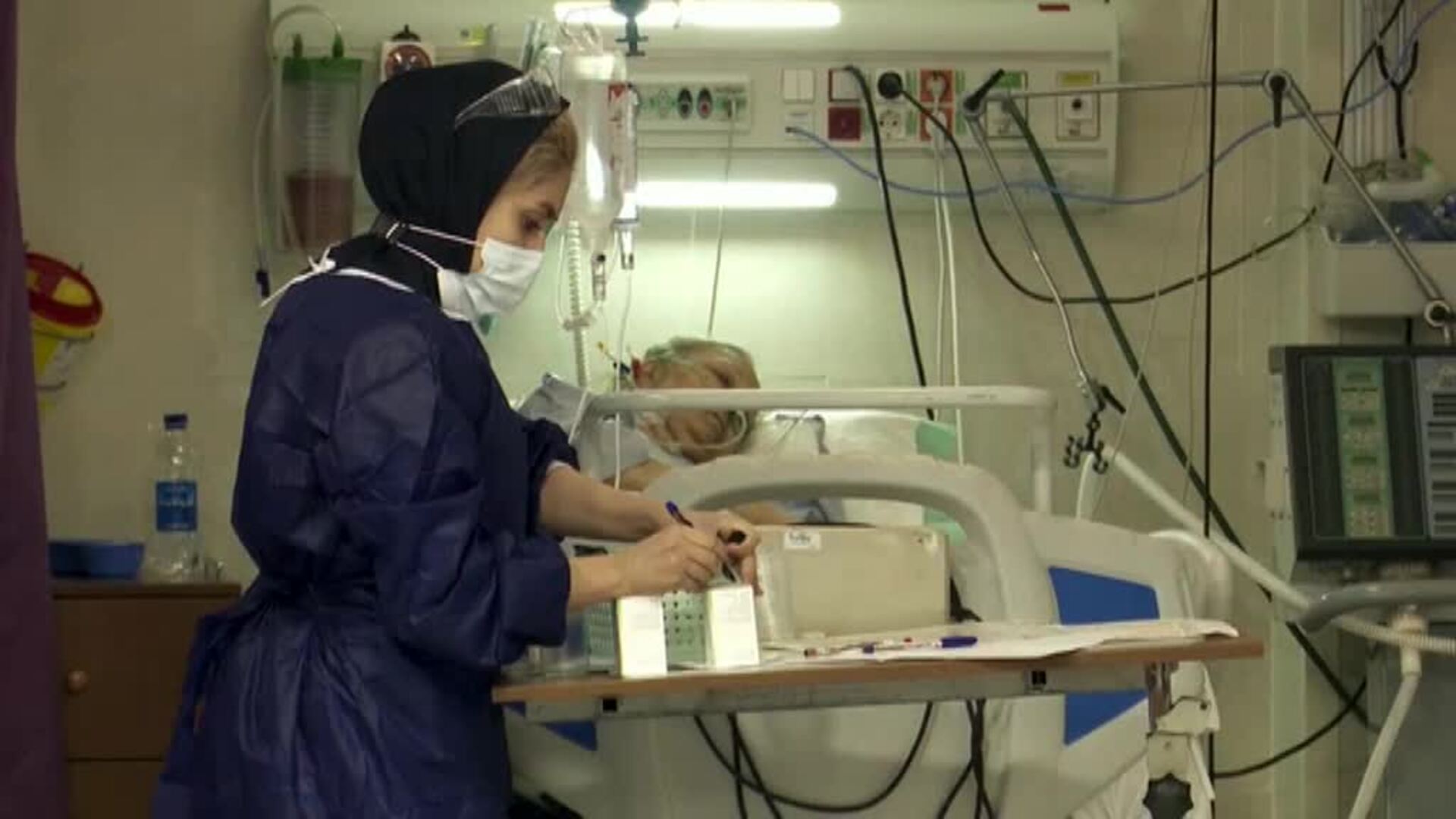 Las autoridades iraníes cierran el país durante dos semanas tras el repunte de contagios por covid