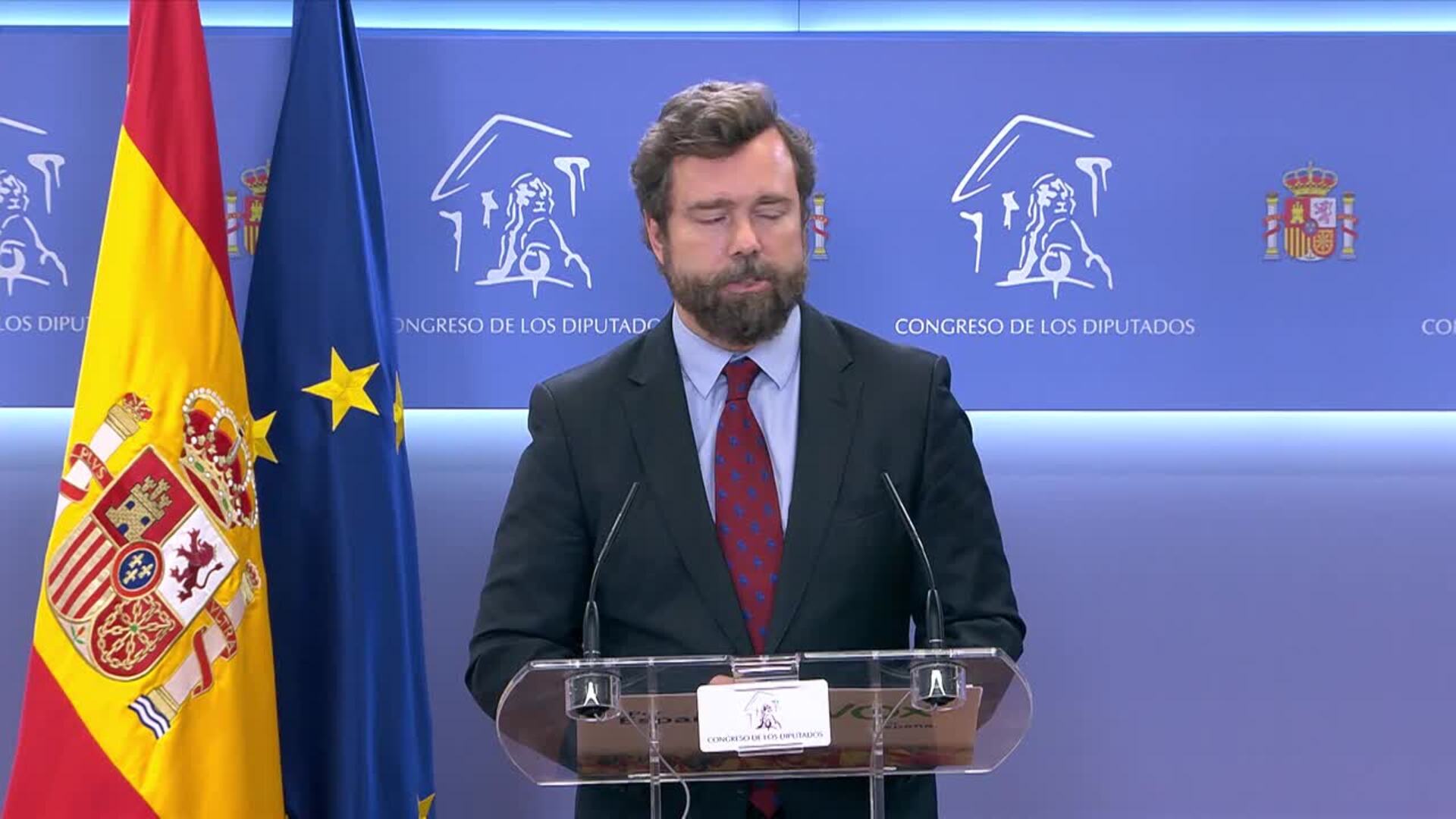 Vox prefiere no fotografiarse en Colón con PP y Ciudadanos