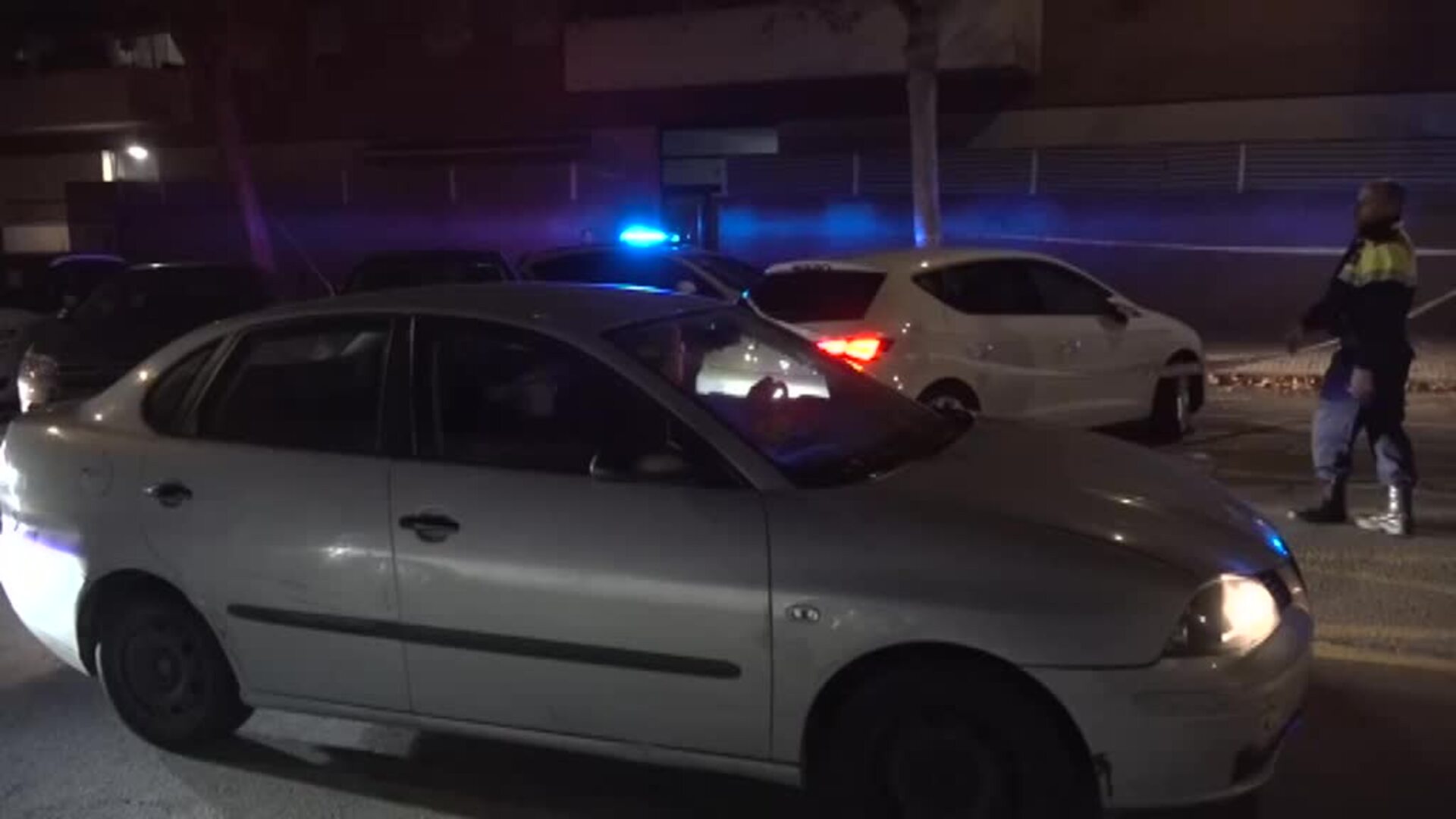 Minuto de silencio por el asesinato de una joven de Tarrasa a manos de su pareja, un mosso d&#039;Esquadra