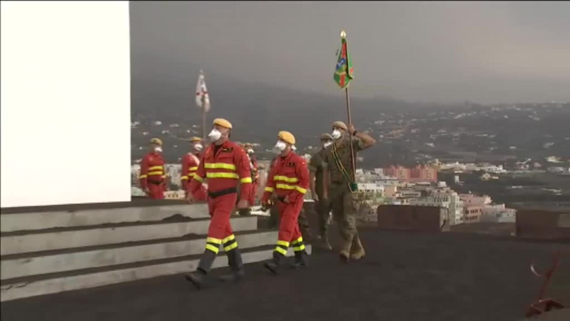 Las Fuerzas Armadas acompañan a los palmeros en el homenaje a los difuntos
