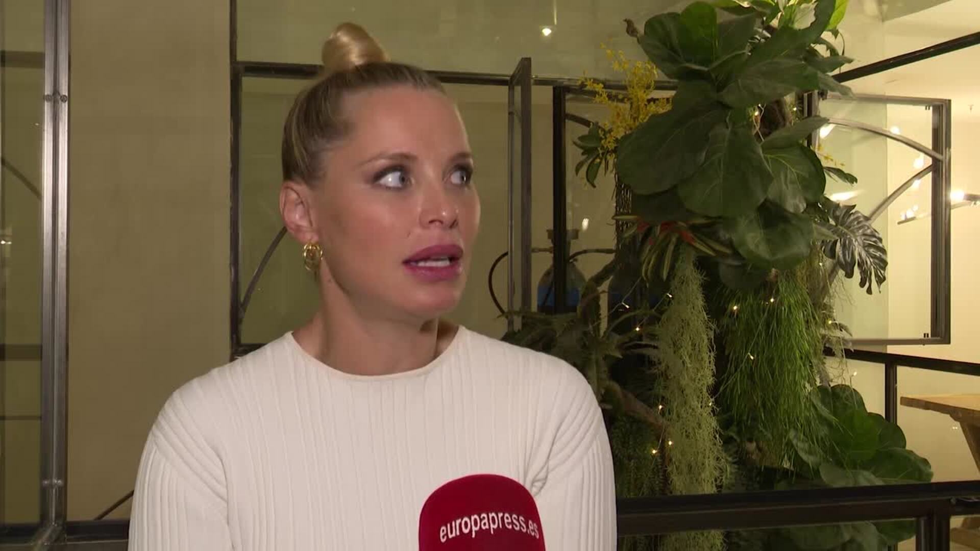 Soraya Arnelas presenta single y desvela que le gustaría tener más hijos