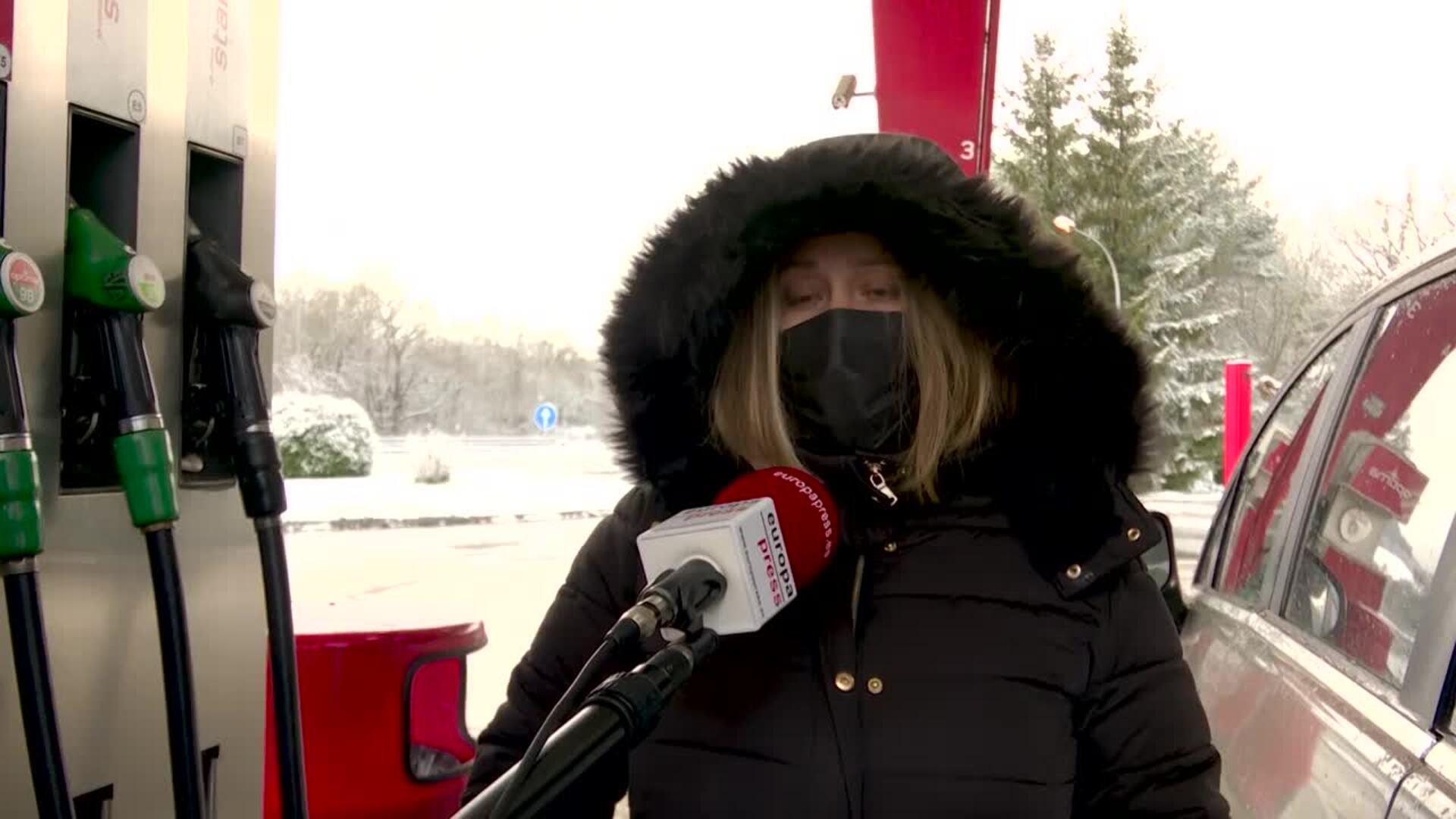 Conductores celebran el descuento de 20 céntimos sobre el precio del carburante