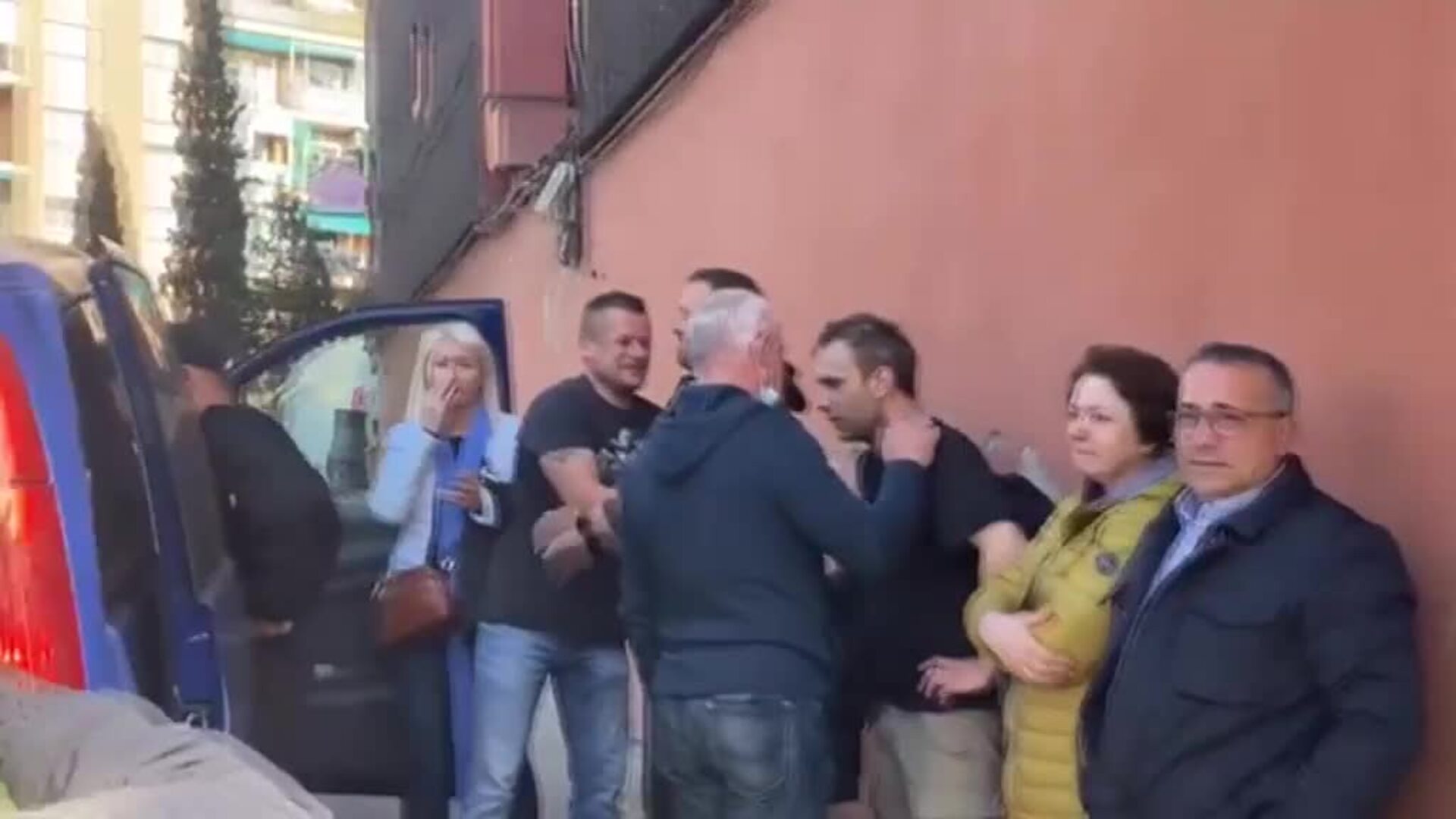 Empiezan a marcharse de España los primeros ucranianos dispuestos a alistarse en el Ejército