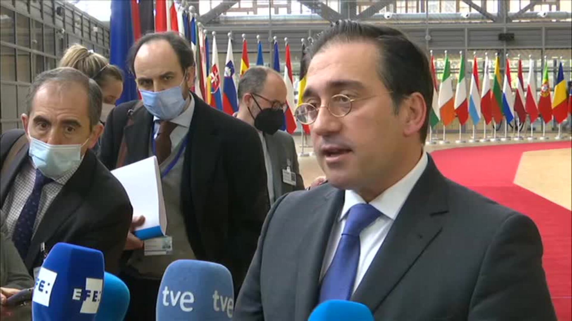 Albares: &quot;No puede ser que esta guerra le salga gratis a Vladimir Putin&quot;