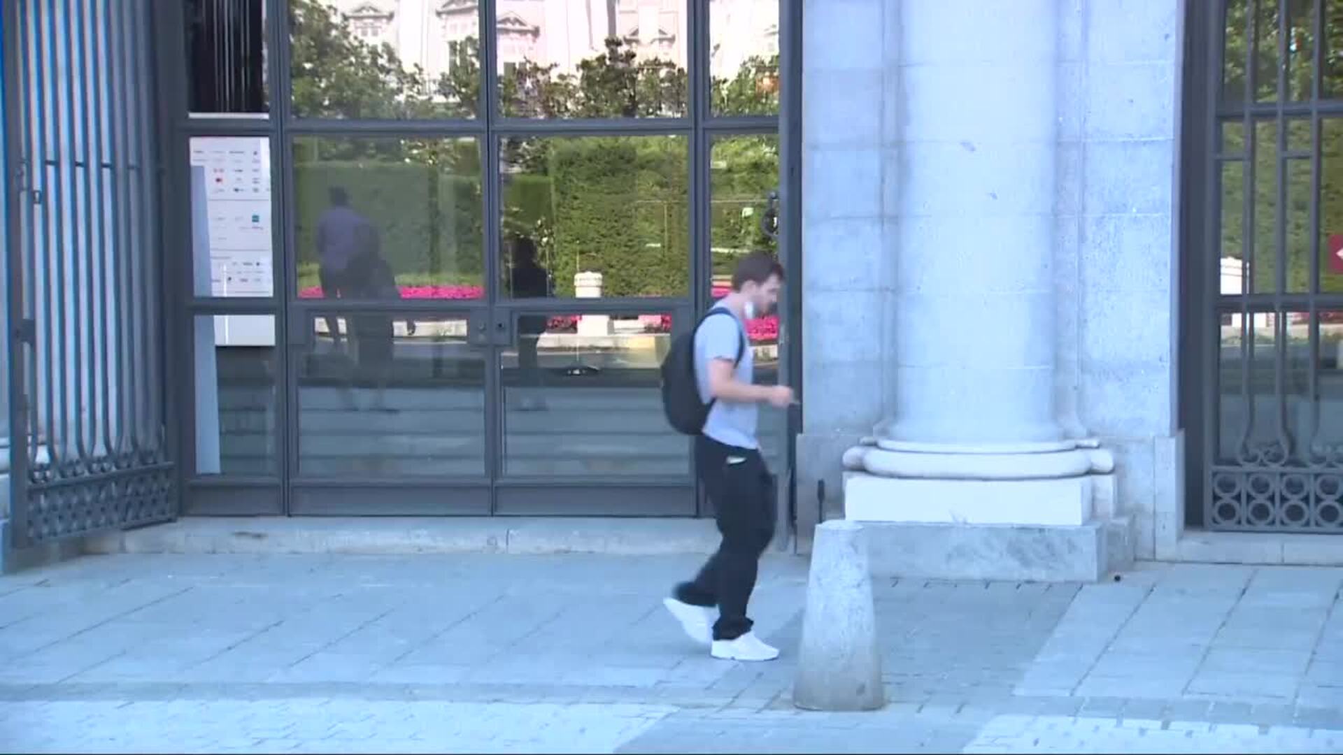 Muchos madrileños disfrutan del primer día sin mascarilla al aire libre