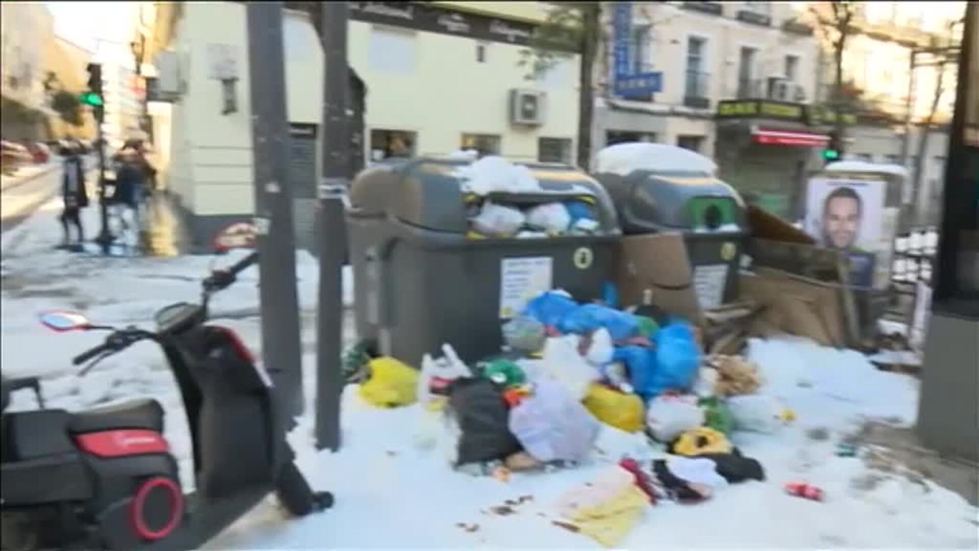 Basura acumulada en Madrid tras la nevada