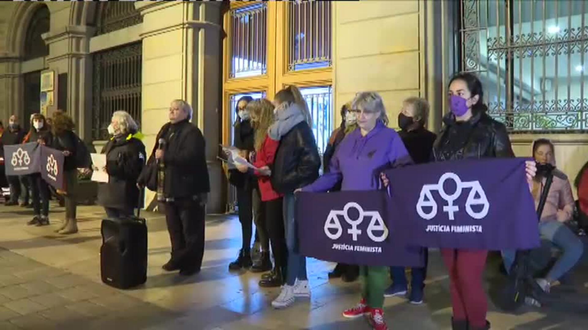 Concentraciones en Cataluña en solidaridad con la víctima de la agresión sexual de Igualada