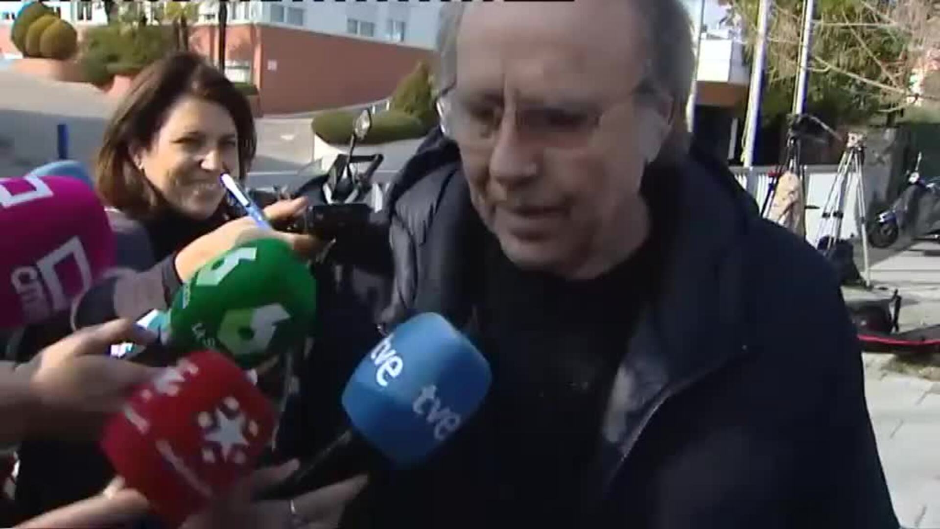 Serrat sobre el estado de Sabina: &quot;Ahora hay que esperar solamente&quot;