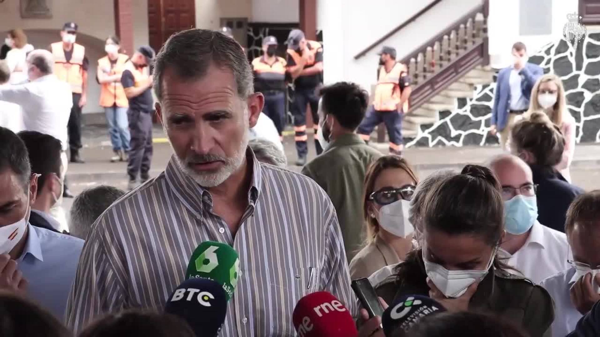 El Rey transmite a los afectados por la erupción que &quot;no van a faltar ayudas&quot;