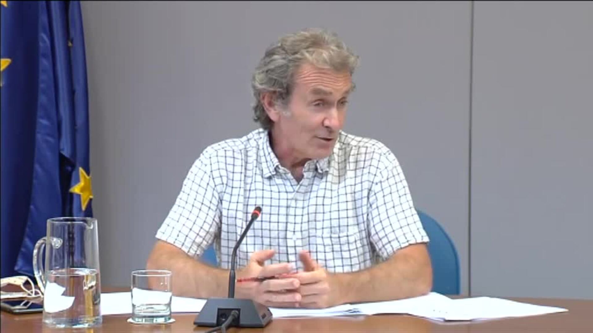 Simón advierte del riesgo para los vacunados que no se hayan inmunizado si aumenta la incidencia entre los más jóvenes