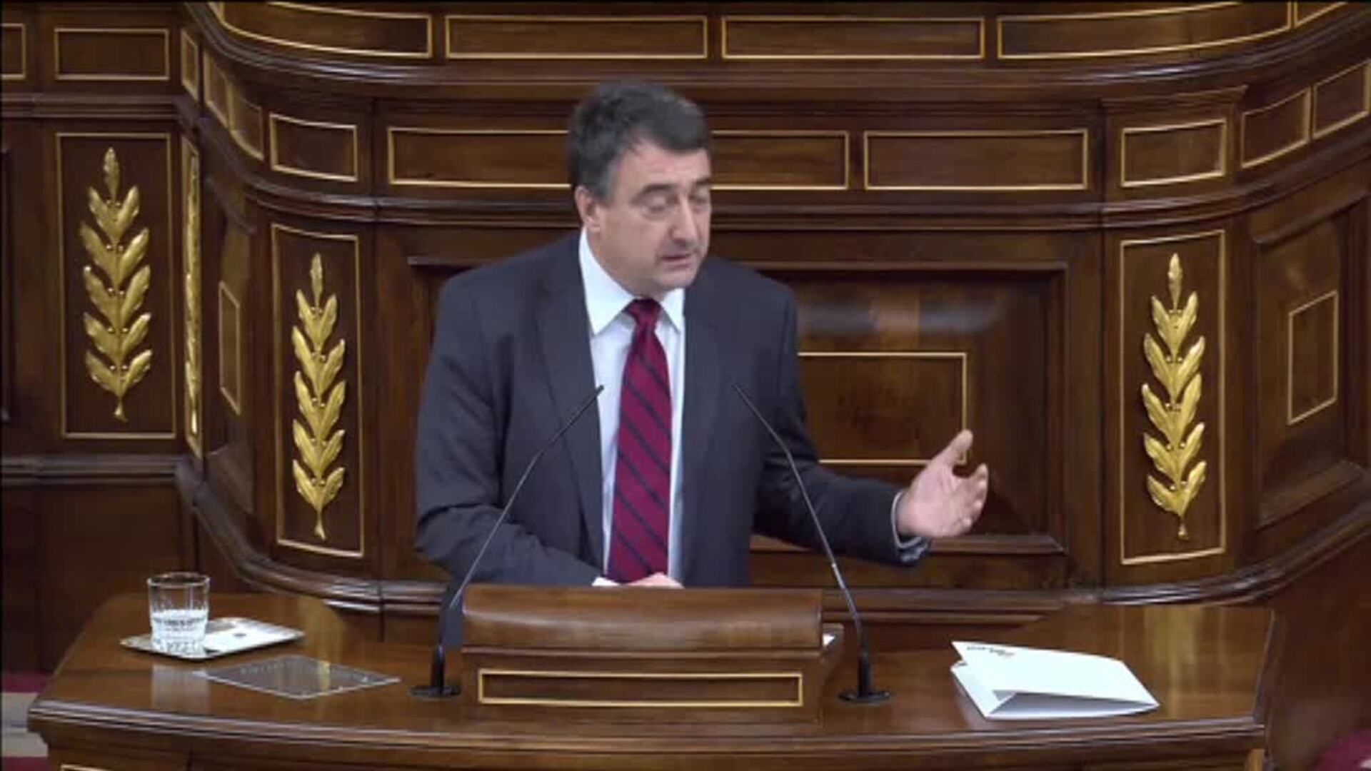 Aitor Esteban, a los partidos de derecha: &quot;Con nosotros no se puede discutir nada, porque claro, España es vuestra&quot;