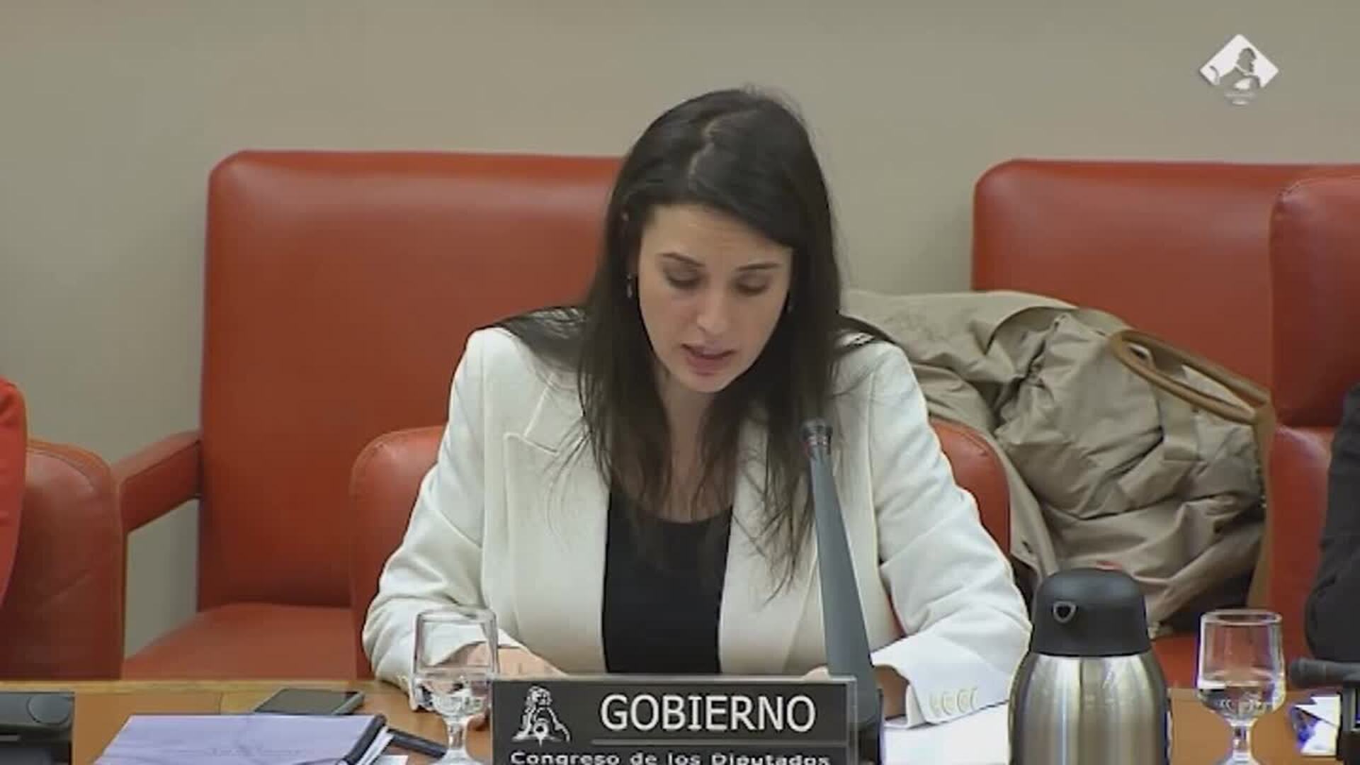 Igualdad se compromete a aprobar la ley LGTBI