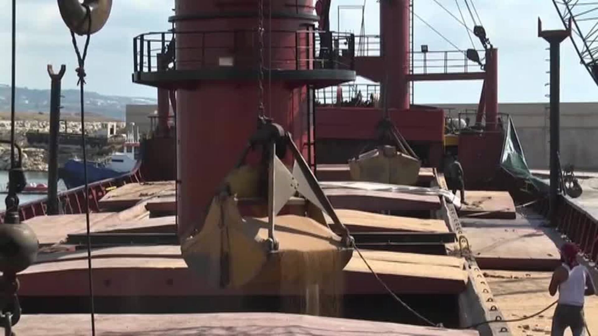 Violentas protestas y enfrentamientos con la policía vuelven a las calles de la capital de Líbano