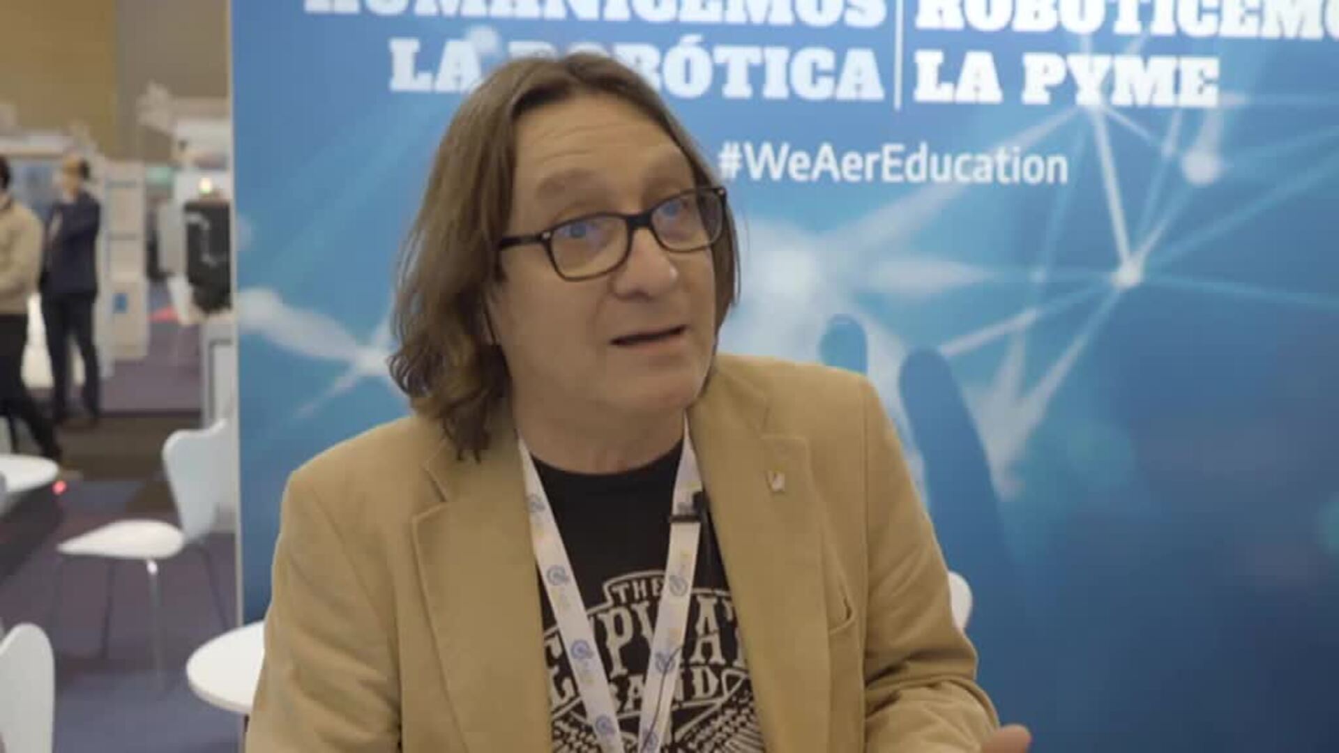 Profesores de primaria y secundaria invitados a conocer de primera mano la robótica industrial en la feria Advanced Factories de Barcelona