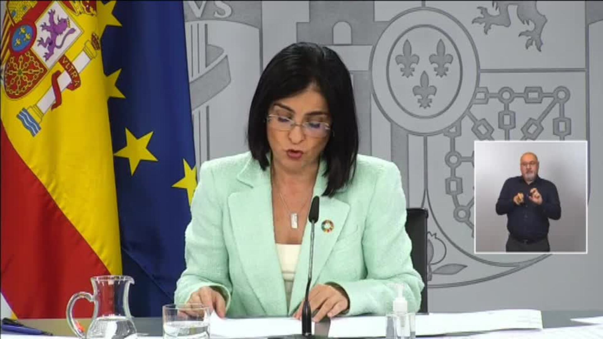 Darias: &quot;No será obligatorio llevar mascarillas al aire libre con distancia interpersonal de metro y medio&quot;