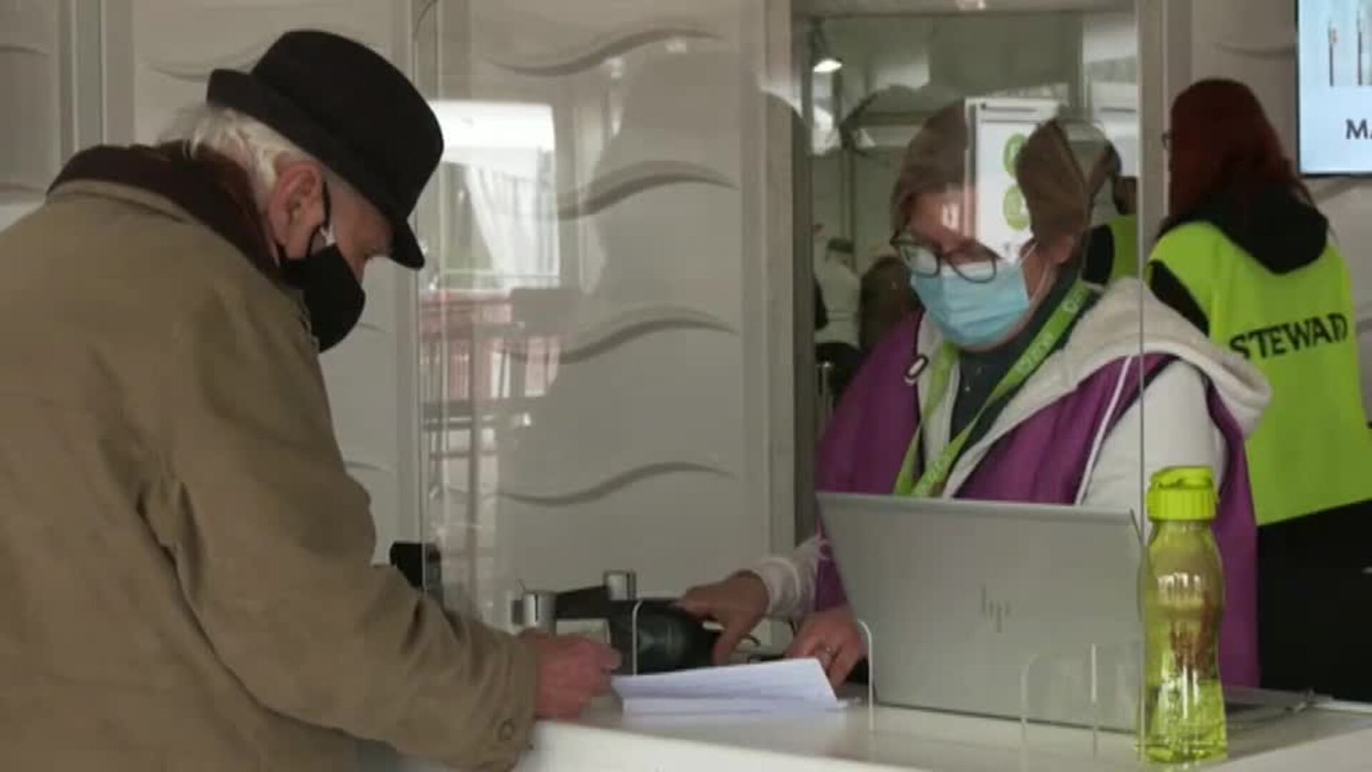 La EMA asegura que la vacuna de AstraZeneca es segura y eficaz