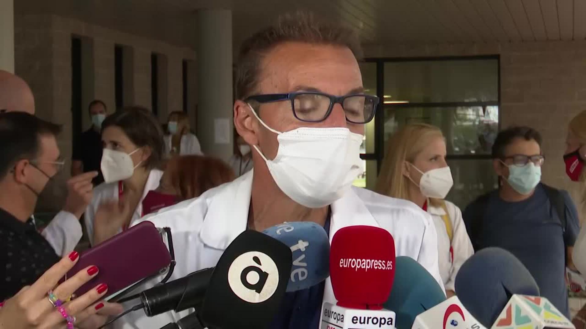 Protesta en Hospital La Plana: &quot;La ozonoterapia no tiene aval científico&quot;